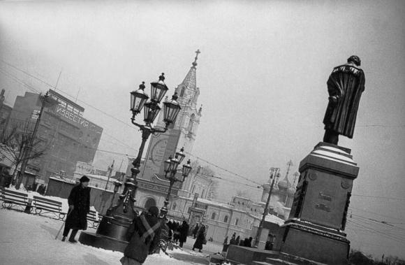 Фото Сбербанк покажет челябинцам Москву в фотографиях Александра Родченко