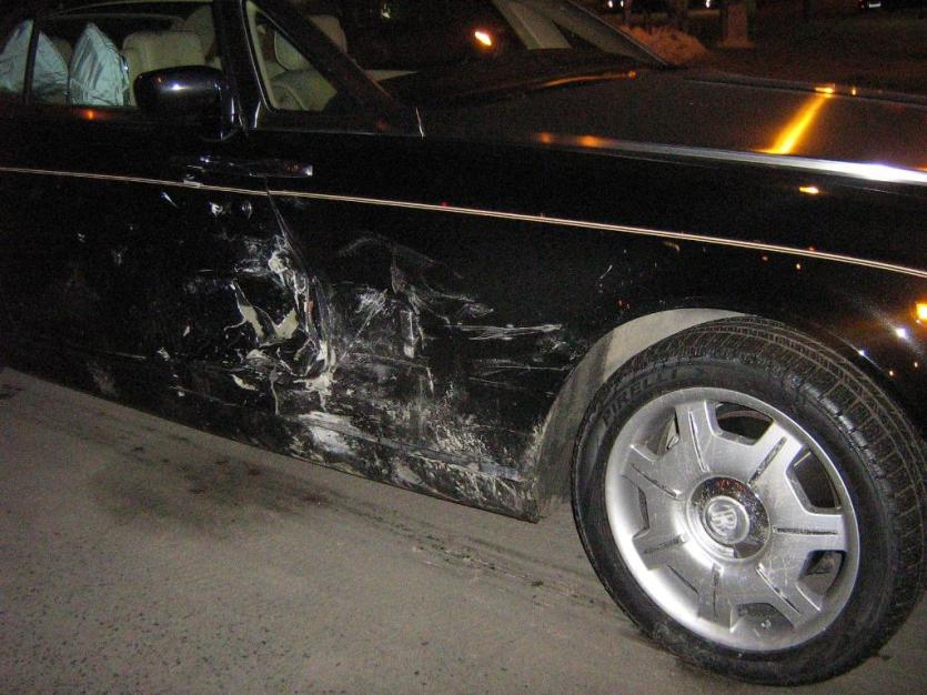 Фото Александр Аристов намерен направить деньги за разбитый Rolls-Royce дочери виновника ДТП