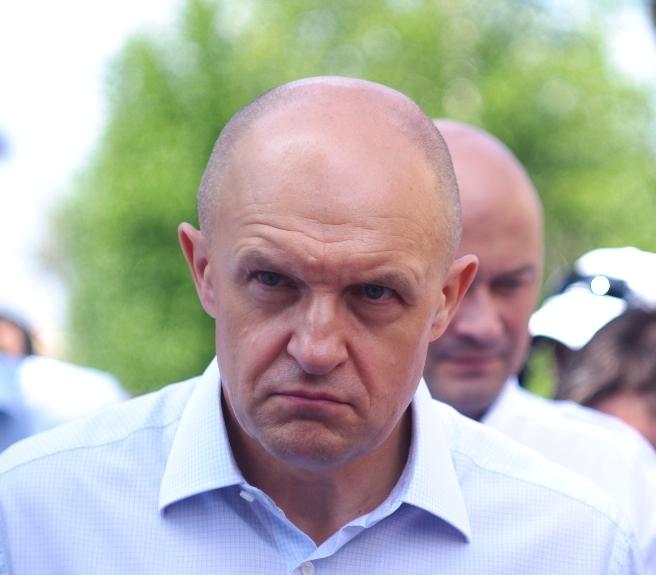 Фото Сергей Давыдов остался недоволен бездействием ремонтников, закрывших участок дороги по улице Энтузиастов