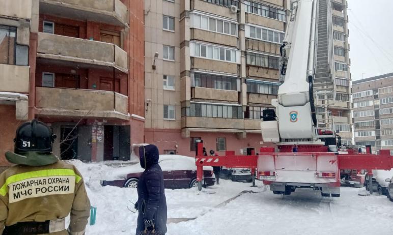 Фото В Магнитогорске потушили пожар в 16-этажном жилом доме