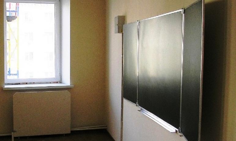 Фото В четверг почти все школьники Челябинской области будут учиться дистанционно