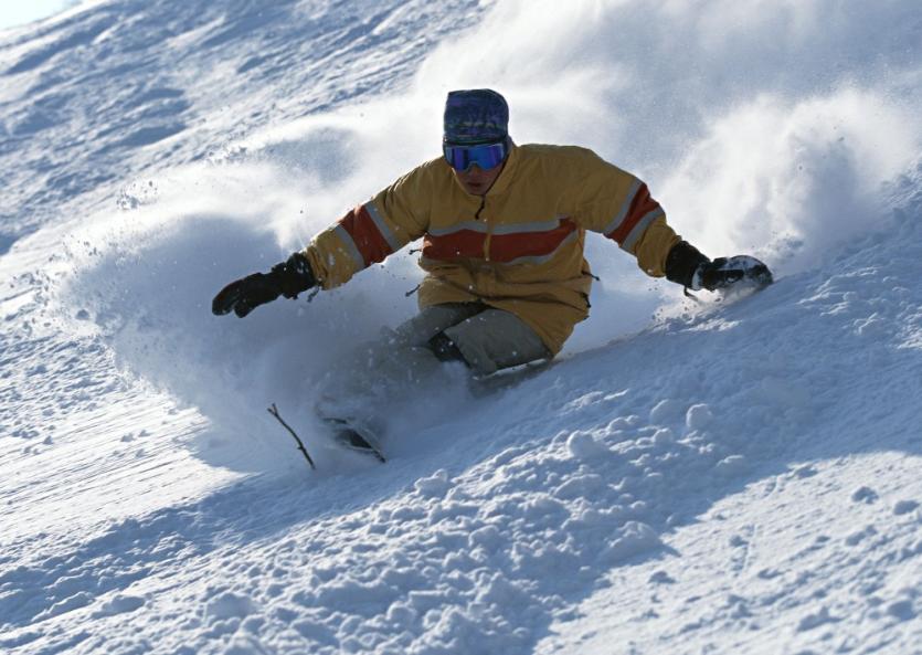 Фото Сноубордист и лыжница столкнулись в «Евразии»: оба получили тяжелые травмы