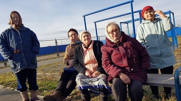 Фото Жители Сухомесово в Челябинске ежедневно проходят испытание бездорожьем