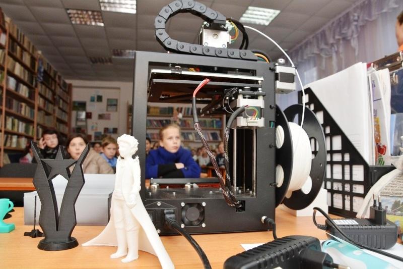 Фото Школьники Челябинска напечатают продукцию завода «Трубодеталь» на 3D-принтере