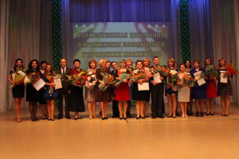 Фото «Учителем года-2014» в Челябинске стала учитель математики лицея № 102 Елена Чебыкина