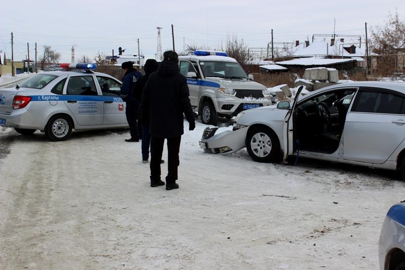 Фото Полицейские Карталов  остановили пьяного автогонщика, применив оружие