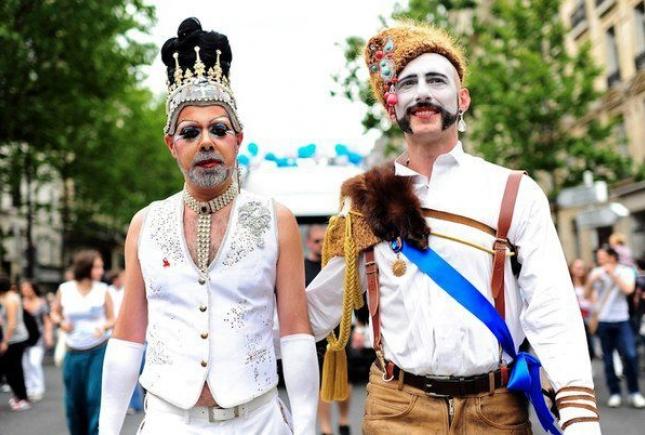 Фото Порошенко и Кличко предали европейские ценности, отказавшись участвовать в киевском гей-параде