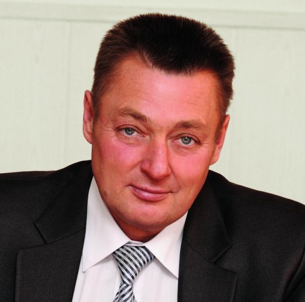 Фото Глава Коркинского района Геннадий Усенко временно освобожден от занимаемой должности