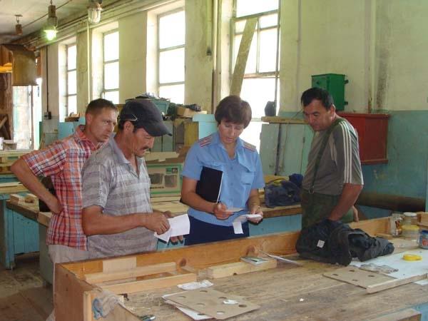 Фото В Челябинске накажут фирму, в которой трудились гастарбайтеры из Узбекистана
