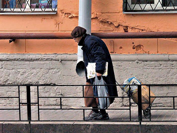Фото  В Сосновском районе родственники оставили пенсионерку без квартиры
