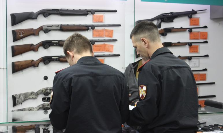 Фото Жителям Челябинской области предлагают заработать на добровольной сдаче оружия