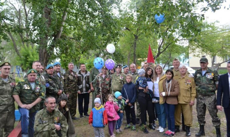 Фото Добровольцы Донбасса официально берут шефство над детским домом Копейска