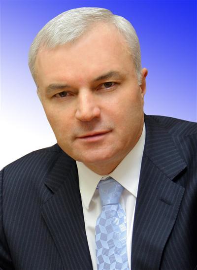 Фото Виктор Рашников поздравил женщин Магнитки с 8 марта