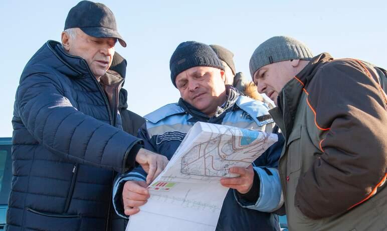 Фото Виктор Рашников высоко оценил ход строительства второй очереди магнитогорского «Притяжения»