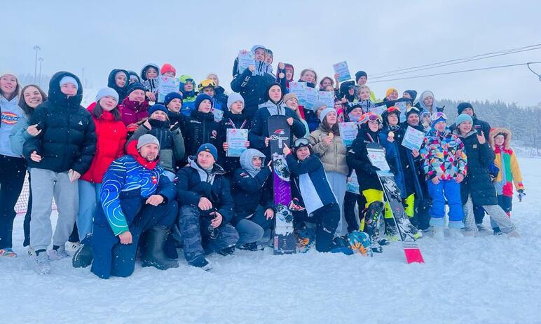 Фото В Миассе завершились всероссийские соревнования по сноуборду