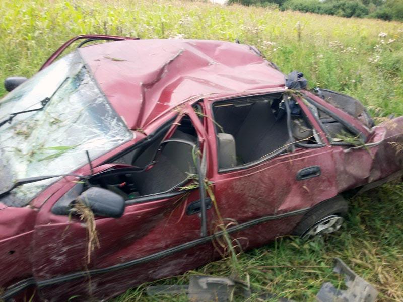 Фото В Чебаркульском районе перевернулась «Дэу Нексия»: подросток в коме, у водителя сломаны ребра