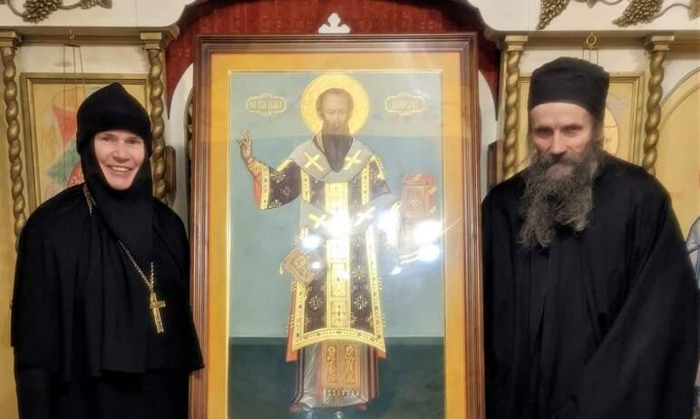 Фото Челябинский монастырь получил в дар икону, писанную на Святой Горе Афон