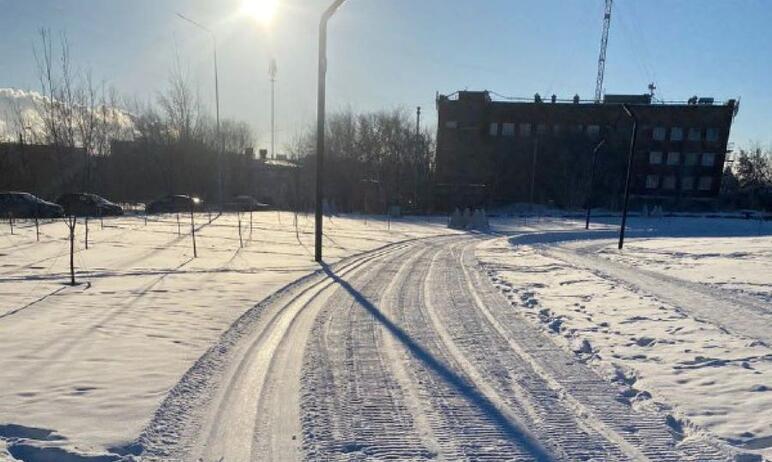 Фото Гости челябинского парка Дружбы теперь могут кататься здесь на лыжах