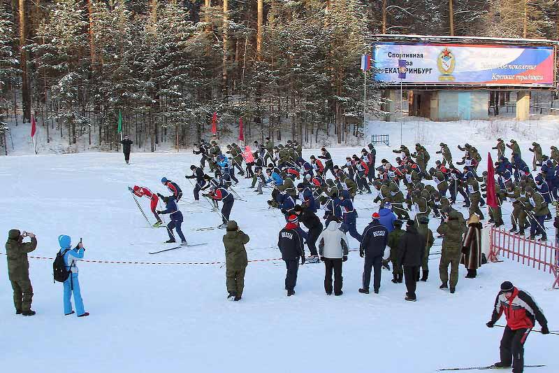 Фото Более 30 тысяч военнослужащих ЦВО примут участие в «Лыжне России – 2015»