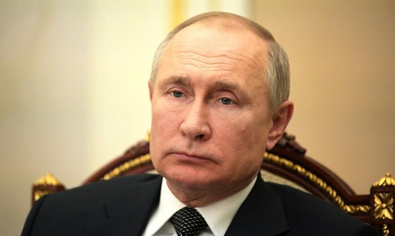 Фото Владимир Путин подписал Указ о нерабочих днях в мае