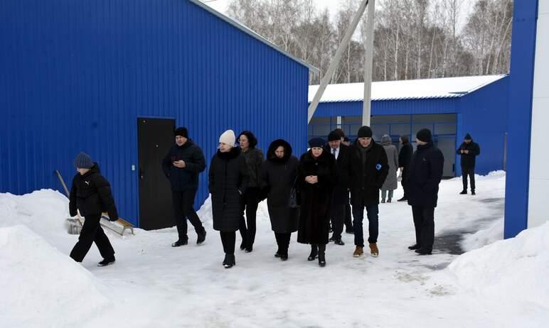 Фото Чиновникам Сосновского района показали жизнь в приюте