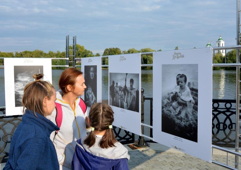Фото Кыштым увидел фотовыставку  «Где Церковь, там и Дух Божий»