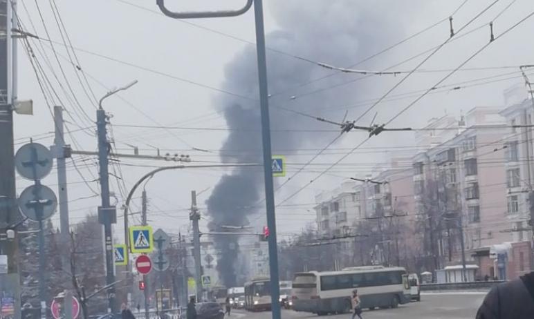 Фото В центре Челябинска сгорела маршрутка