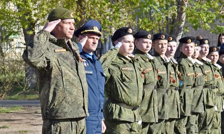 Фото Текслер лично поблагодарил учителя, спасшего потерявшего сознание ученика, и пообещал награду
