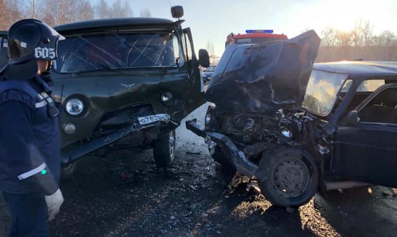 Фото В Челябинской области в тройном ДТП пострадали два человека
