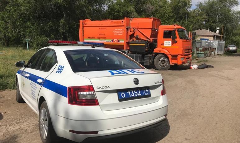 Фото В Челябинской области мусоровозы насмерть задавили двоих человек