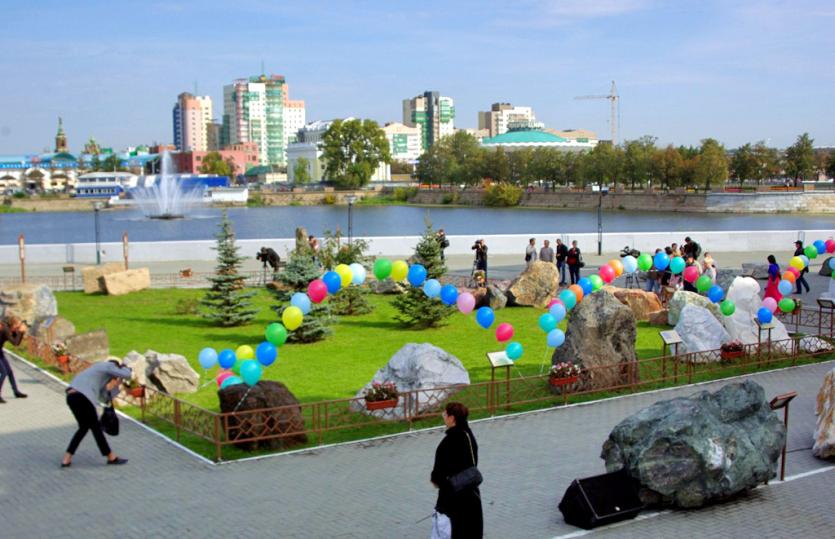 Фото Время собирать камни:  В Челябинске создали музей под открытым небом