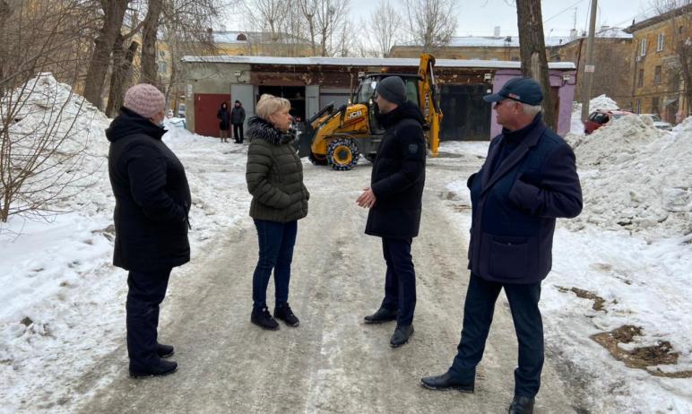 Фото Челябинские чиновники решили выяснить, как в городе убирают снег