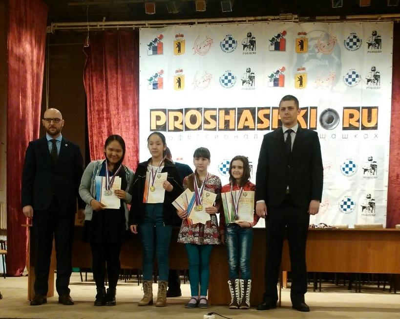 Фото  На первенстве России по шашкам в Ярославле 15 медалей у Челябинской области