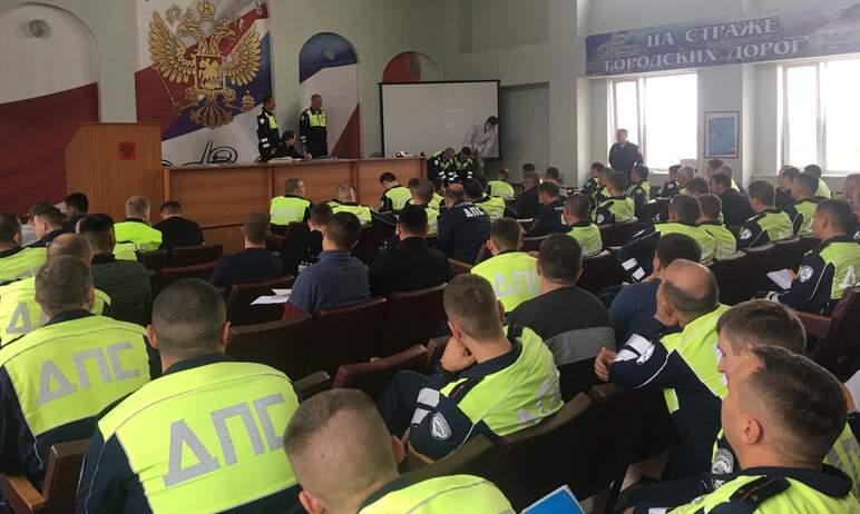 Фото Волонтеры и сотрудники ЮУГМУ учат госавтоинспекторов оказывать первую помощь