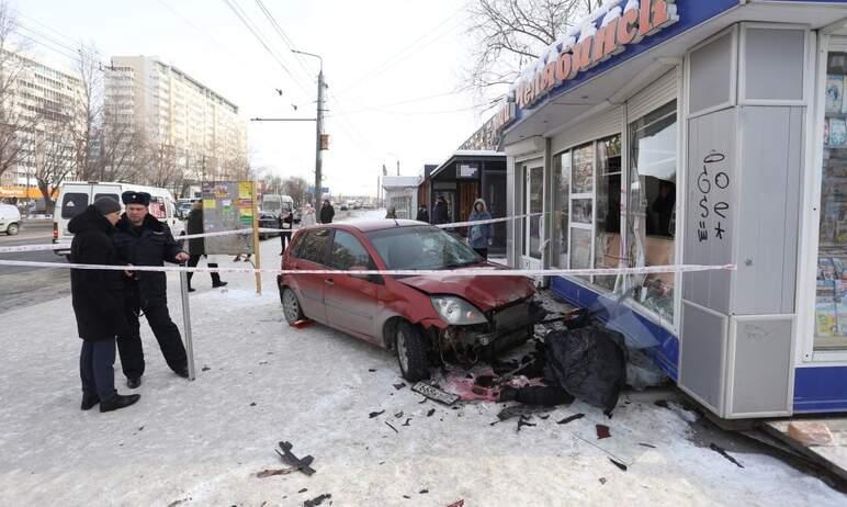 Фото Челябинец насмерть сбил женщину, стоявшую на остановке