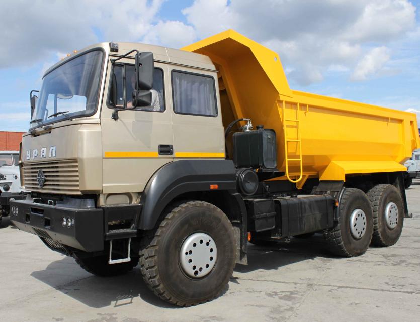 Фото Автозавод «Урал» представил нефтяникам и газовикам перспективную технику стандарта «Евро-4»