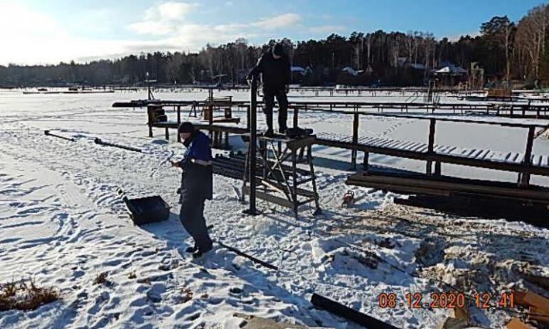 Фото На берегу Увильдов приостановлено незаконное строительства пирса 