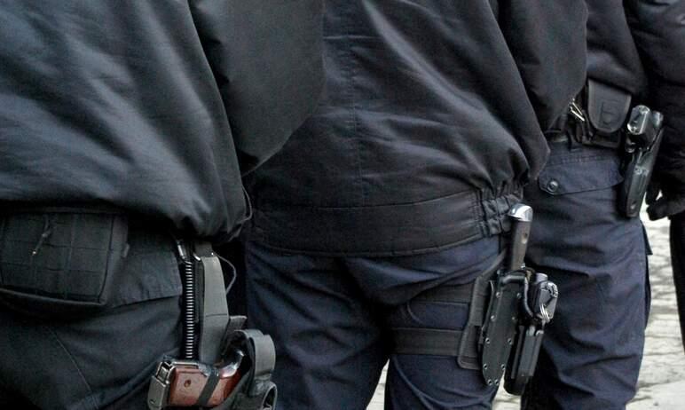 Фото Сотрудниками УФСБ совместно с полицейскими Троицка задержана главбух структуры местной администрации