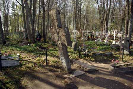 Фото В Аше состоялись субботники в честь Святой Троицы 