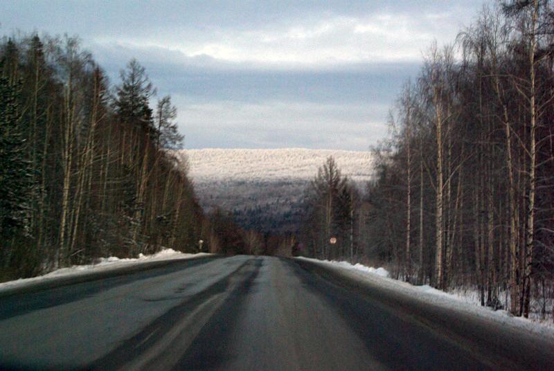 Фото Из-за шланга на трассе М5 перекрывали движение