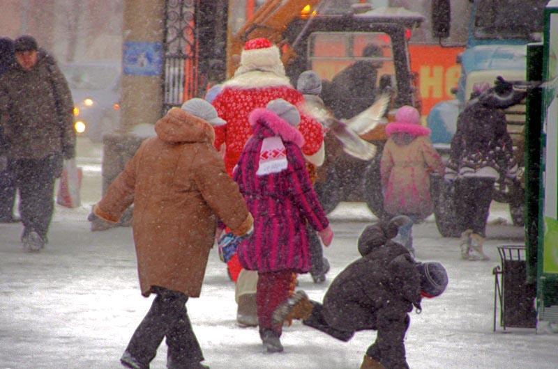 Фото Новогодние подарки детям Магнитогорска приготовлены с учетом мнения маленьких сладкоежек