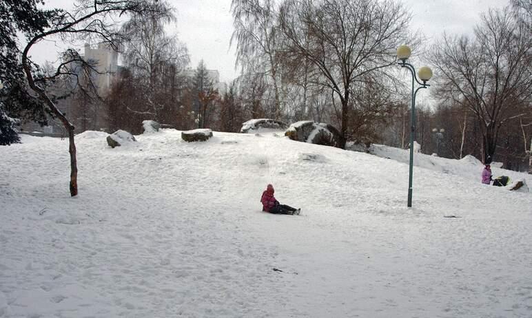 Фото В ряде школ Челябинска каникулы начнутся досрочно - с 26 декабря