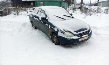 Фото Полицейские Верхнеуральска задержали угонщика в салоне автомобиля