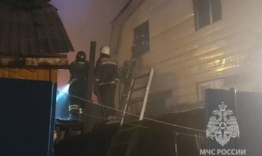 Фото В Челябинске на пожаре в частном секторе погибли два человека