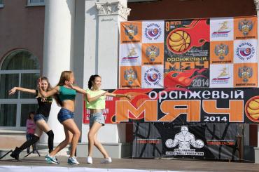 Фото Челябинские стритболисты померились силами на чемпионате «Оранжевый мяч»