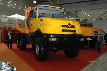 Фото Автомобильный завод «Урал» представляет новый полноприводный трубоплетевоз