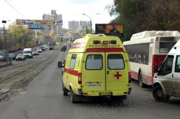 Фото В Челябинске ДТП с участием легкового автомобиля и рейсового автобуса