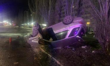 Фото В Снежинске перевернулась иномарка с пьяным водителем, пострадал пассажир