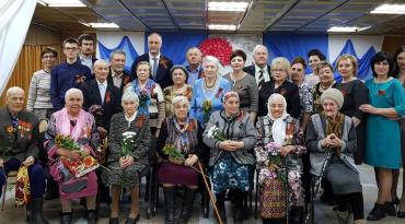 Фото Борис Дубровский встречается с ветеранами