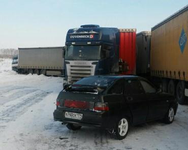 Фото На трассе Москва-Челябинск массовое ДТП: столкнулись 15 машин